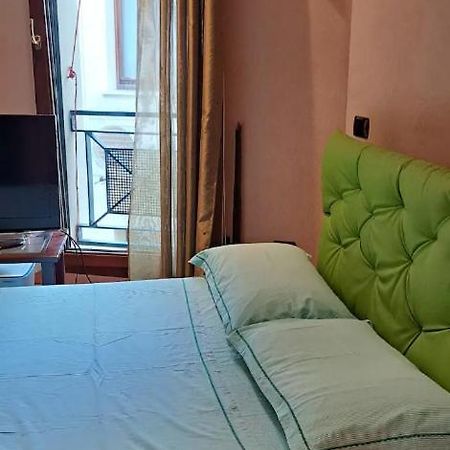 Ferienwohnung Live The History- A Due Passi Dal Castello Ferrara Exterior foto