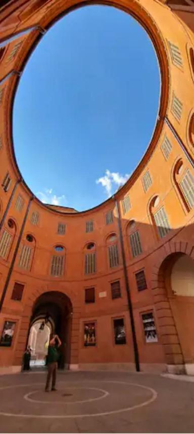 Ferienwohnung Live The History- A Due Passi Dal Castello Ferrara Exterior foto