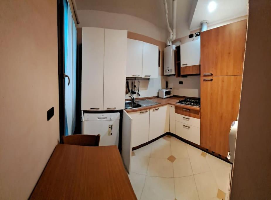 Ferienwohnung Live The History- A Due Passi Dal Castello Ferrara Exterior foto